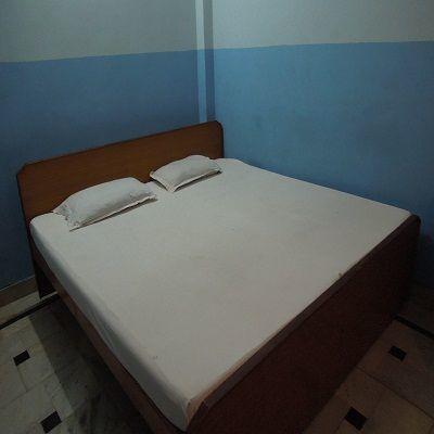 מטורה Krishnam Guest House מראה חיצוני תמונה